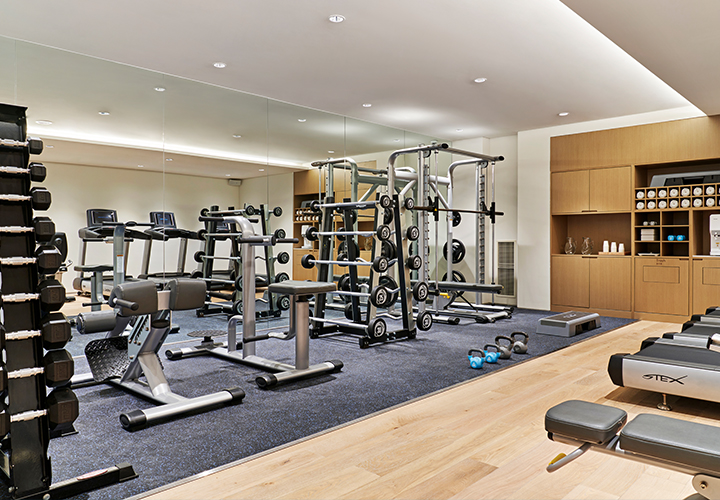 FITNESS CENTER & SAUNA 